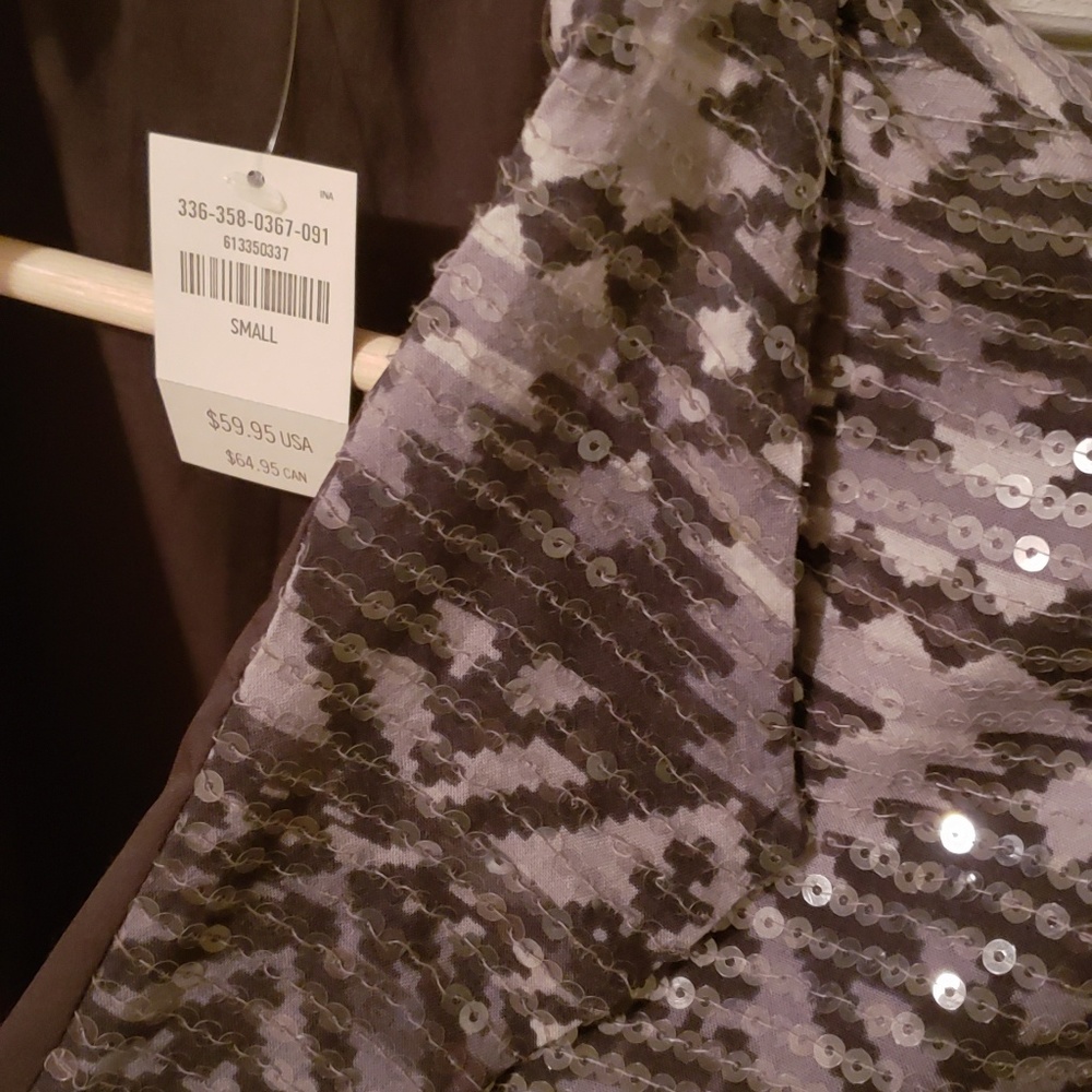Clothes - Picture 2 of 4